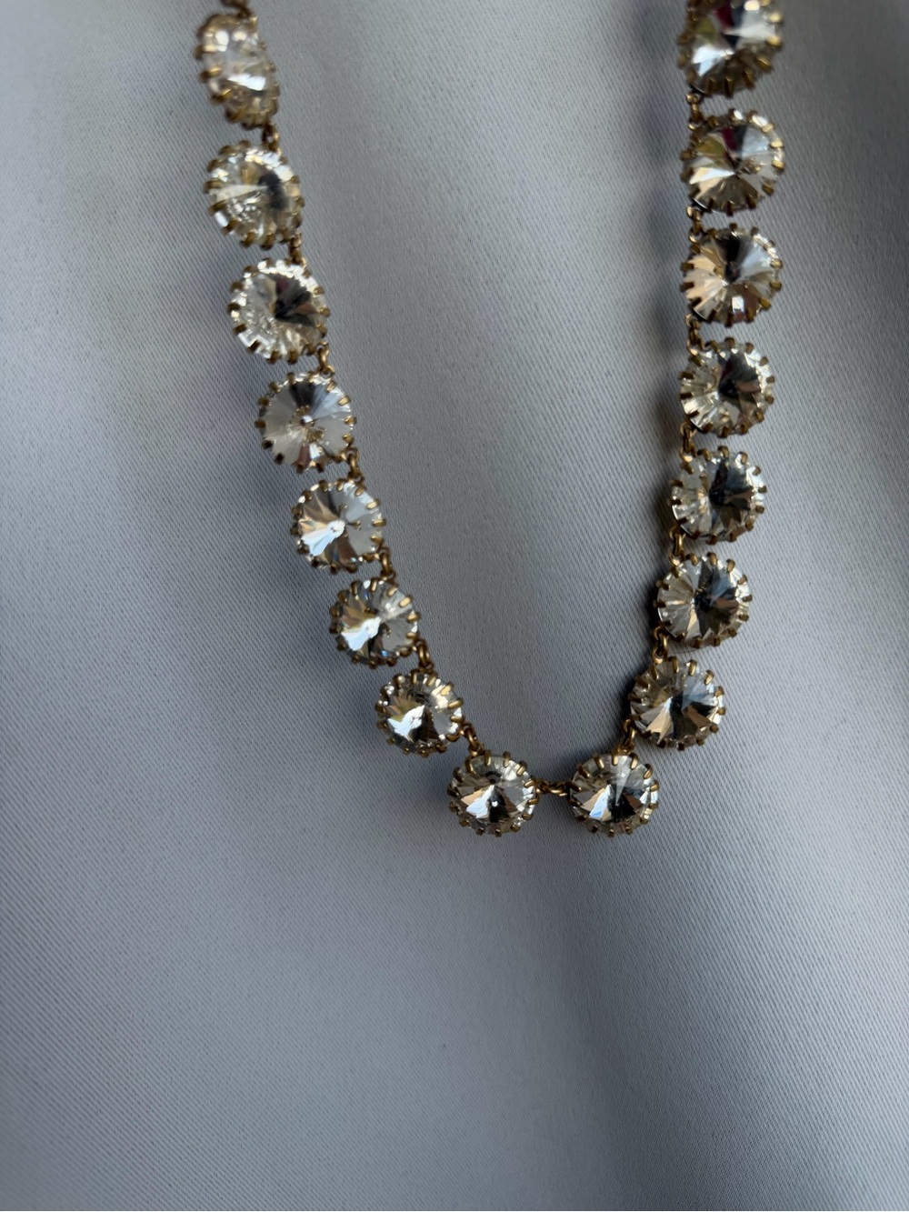 J.Crew Gold Tone Oversized Clear Crystal Round Riviere Collar Necklace Statement - Picture 6 of 7